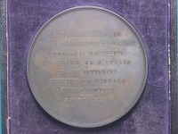 LUCCA MEDAGLIA 1885 MONUMENTO A VITTORIO EMANUELE II NEL COFANETTO ORIGINALE FDC 