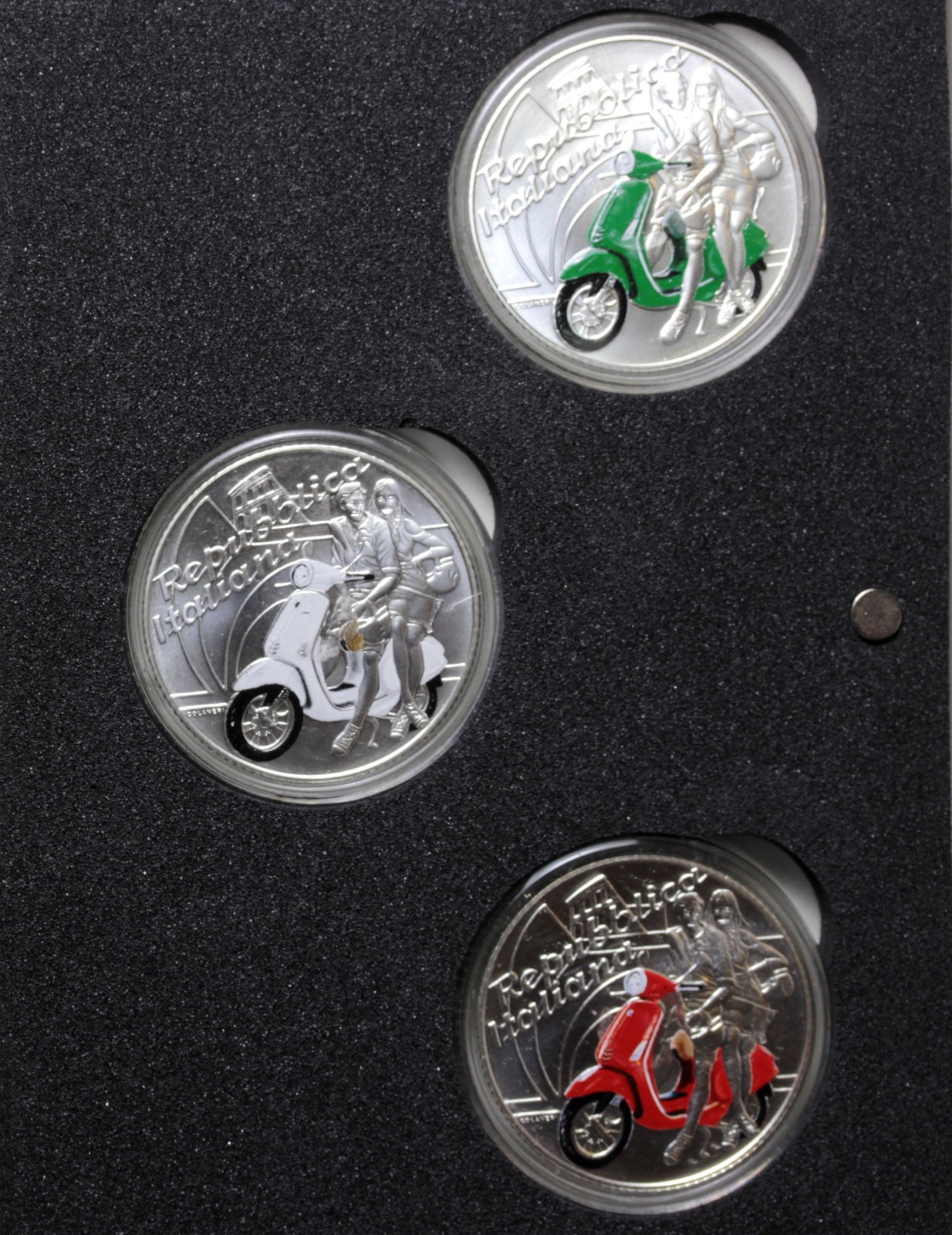 REPUBBLICA ITALIANA TRITTICO IN ARGENTO 5 EURO VESPA 2019 FDC IN ASTUCCIO
